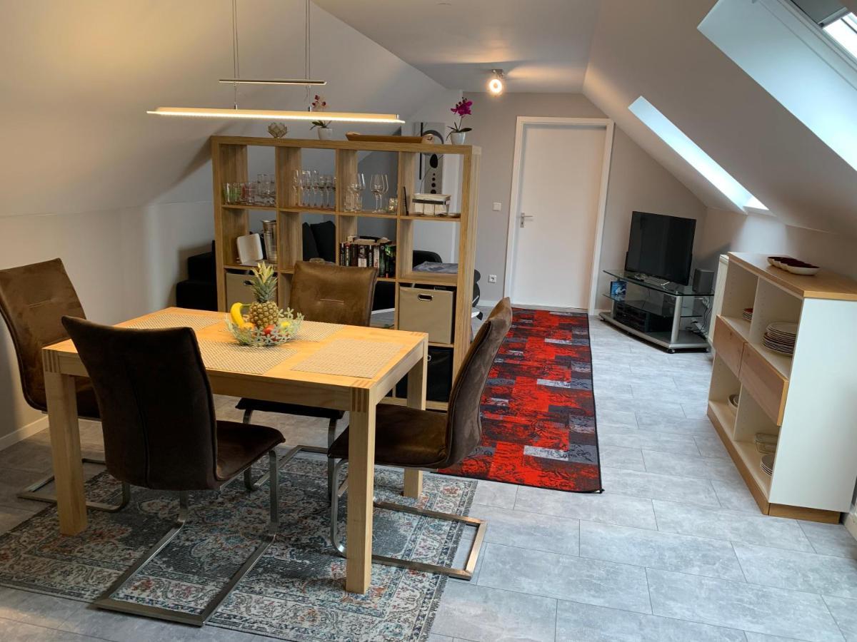 Ferienwohnung Sunny - Moderne Ferienwohnung Im Gruenen In Saarbruecken-West Exterior foto